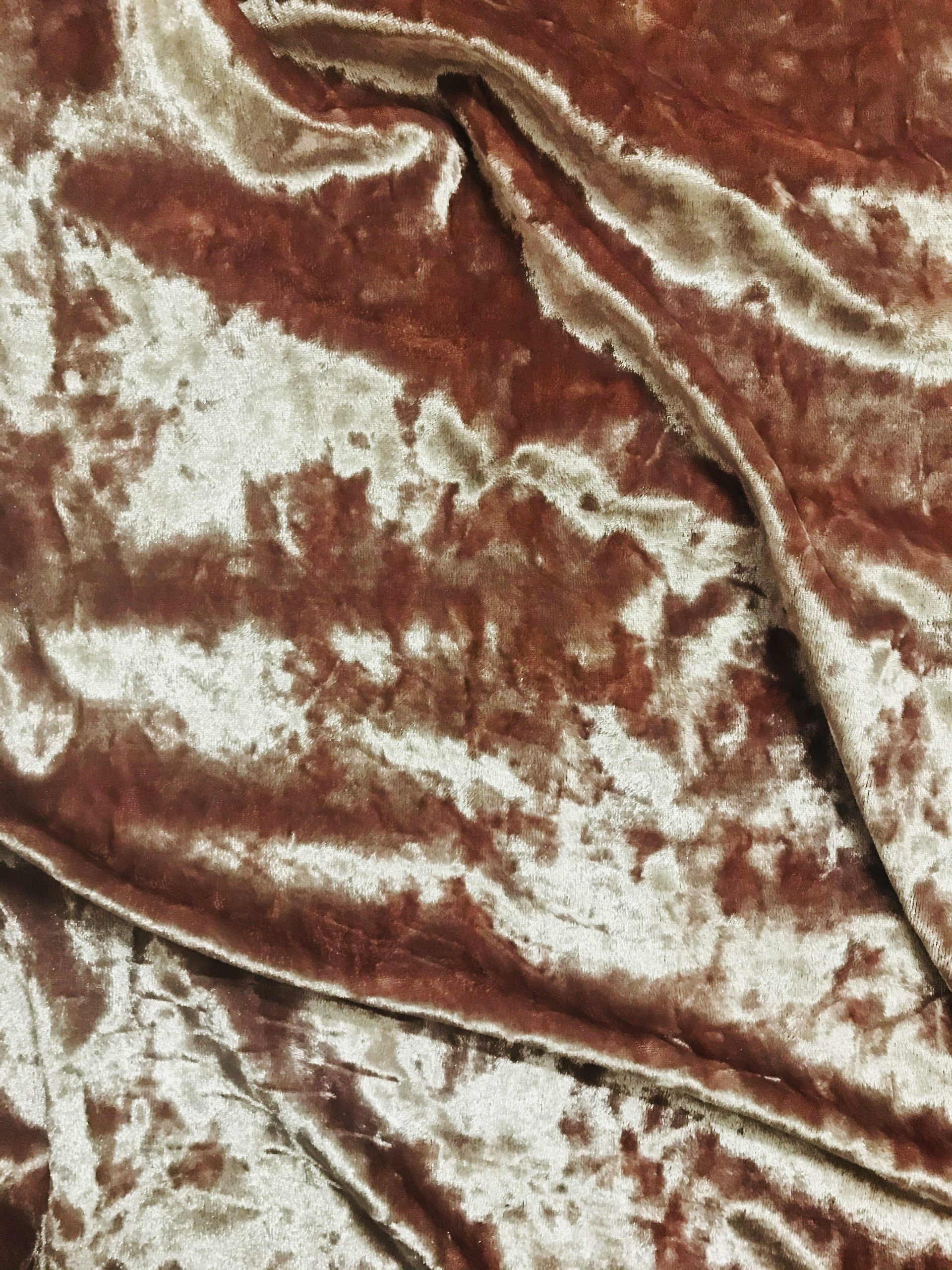 Detaliu material pentru draperii de catifea tip crushed velvet roz premium